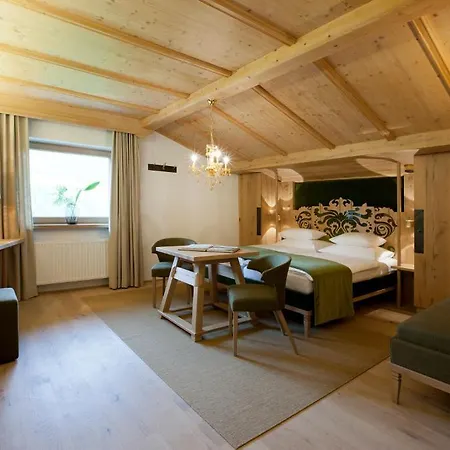 Geniesserhotel Minglers Sportalm 4 Sterne Superior Kirchberg in Tirol